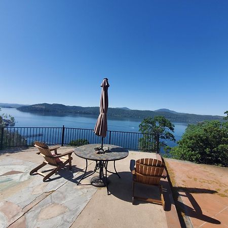 A Lake, A Mountain And The House With The Red Door Clearlake Exterior photo